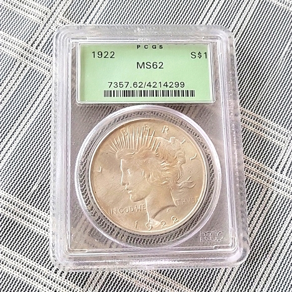 1922 Silver Peace Dollar MS 62 PCGS - Picture 1 of 4